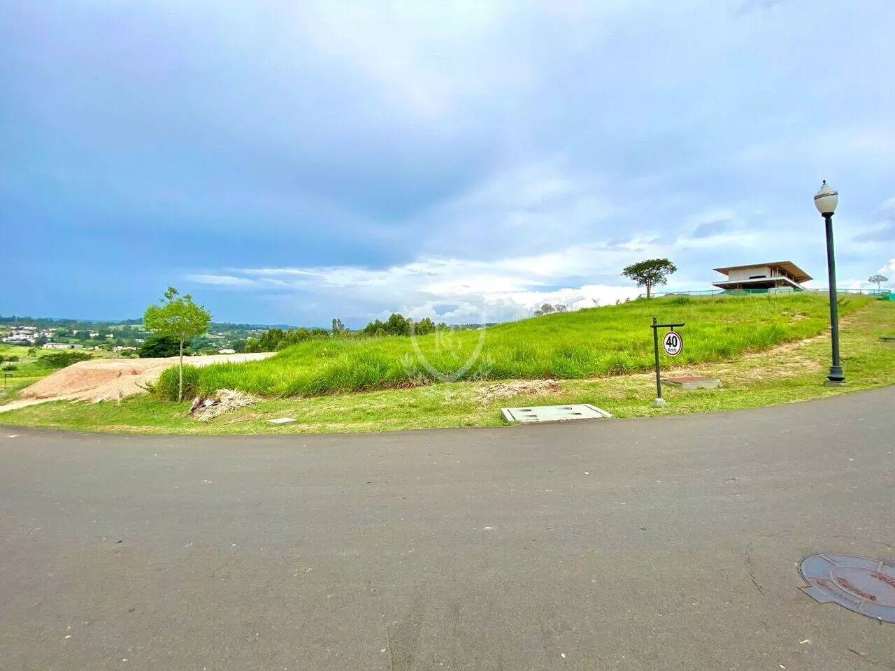 Terreno à Venda no Condomínio Terras de São José II