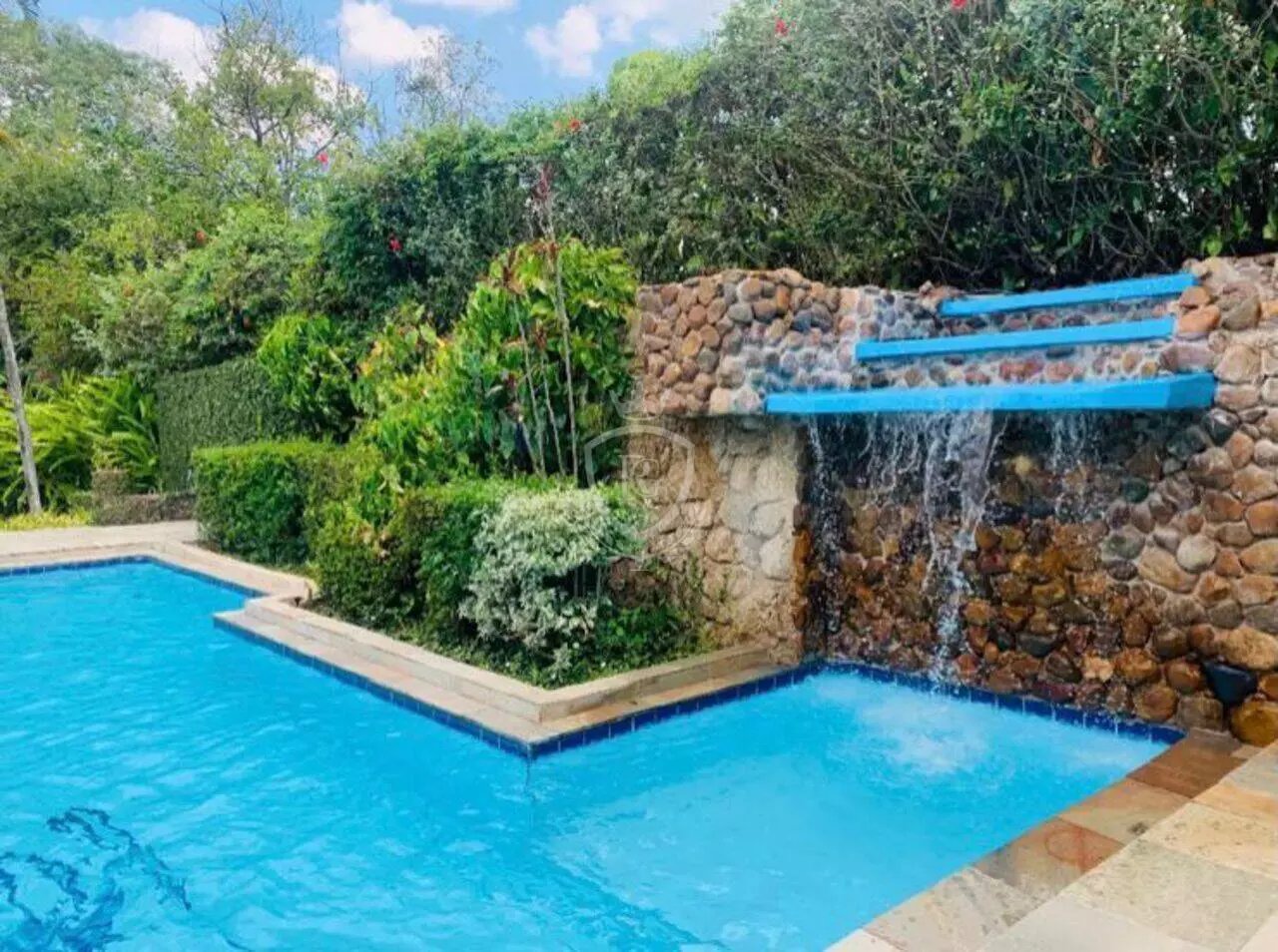 Casa com 5 Suítes à Venda no Condomínio Terras de São José