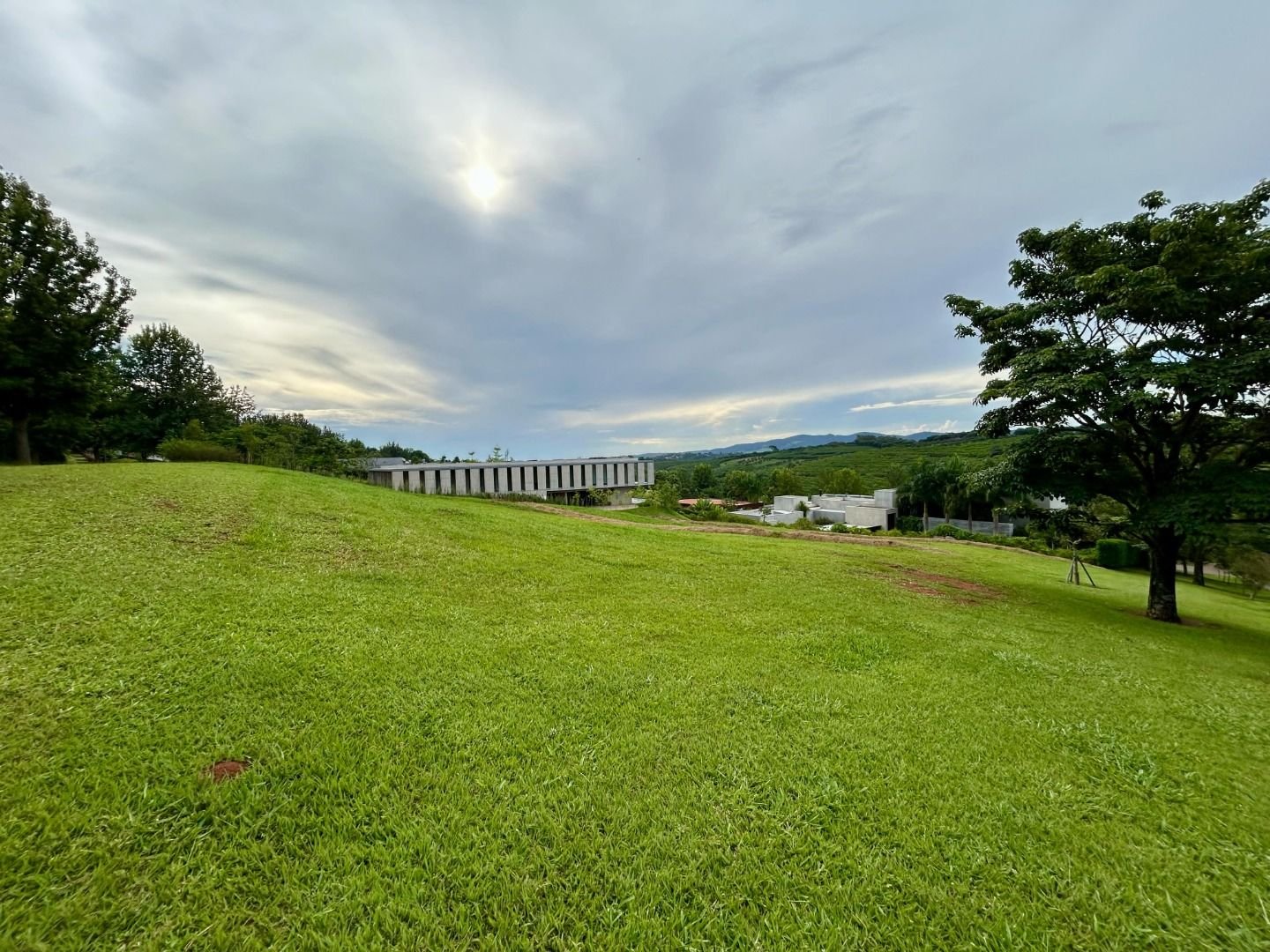 Terreno à venda no Condomínio Quinta da Baroneza