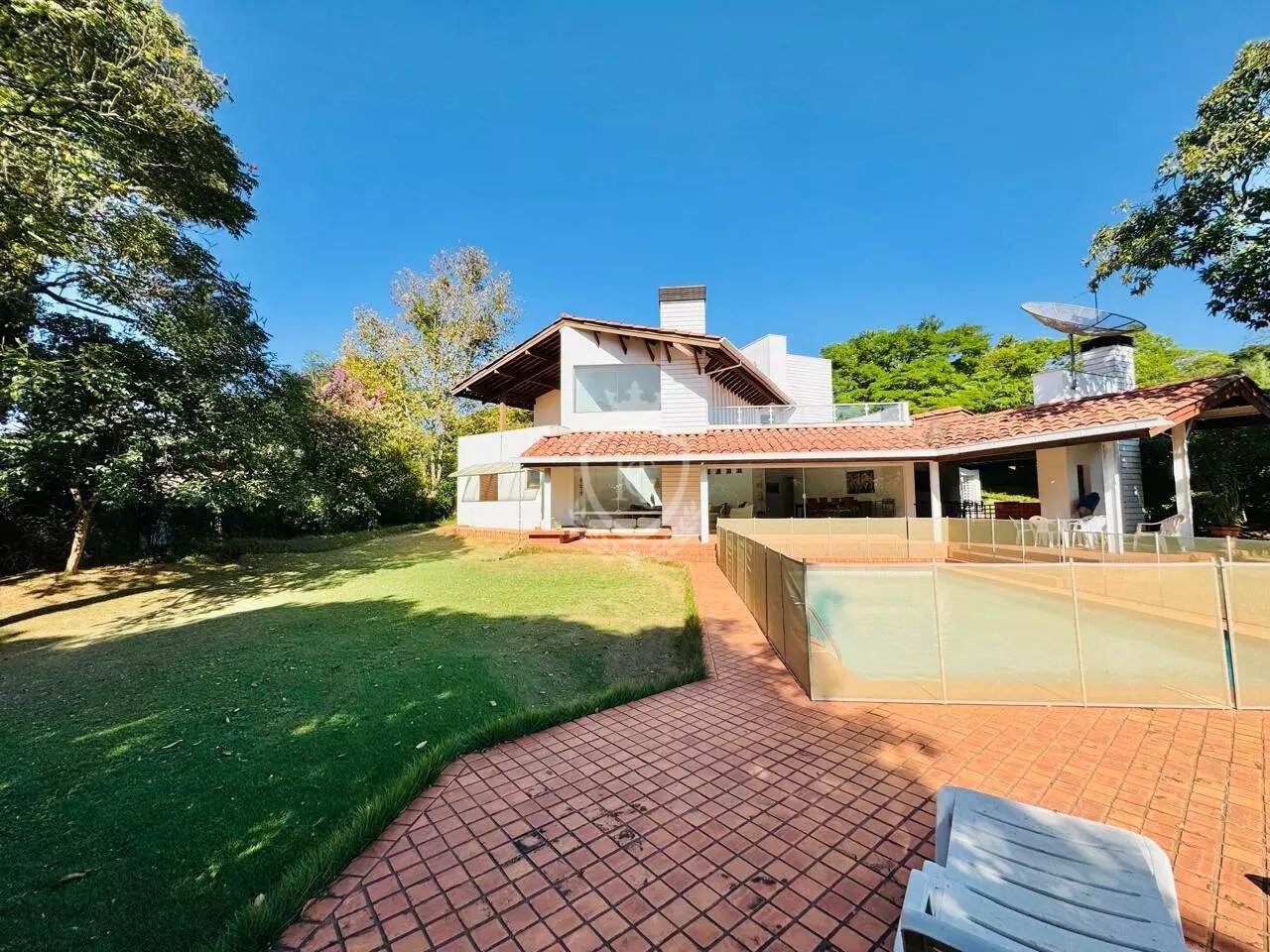 Casa com 4 Suítes à Venda no Condomínio Terras de São José