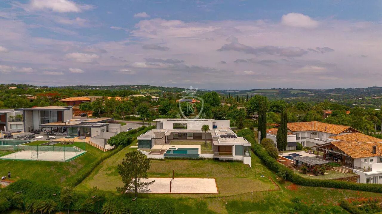 Casa com 6 Suítes à Venda no Condomínio Quinta da Baroneza
