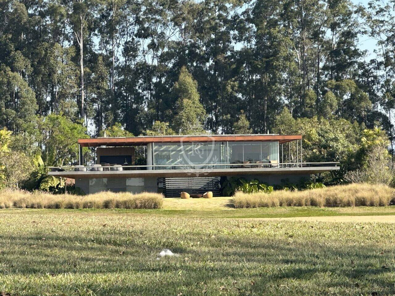 Casa com 5 Suítes à Venda no Condomínio Fazenda Boa Vista