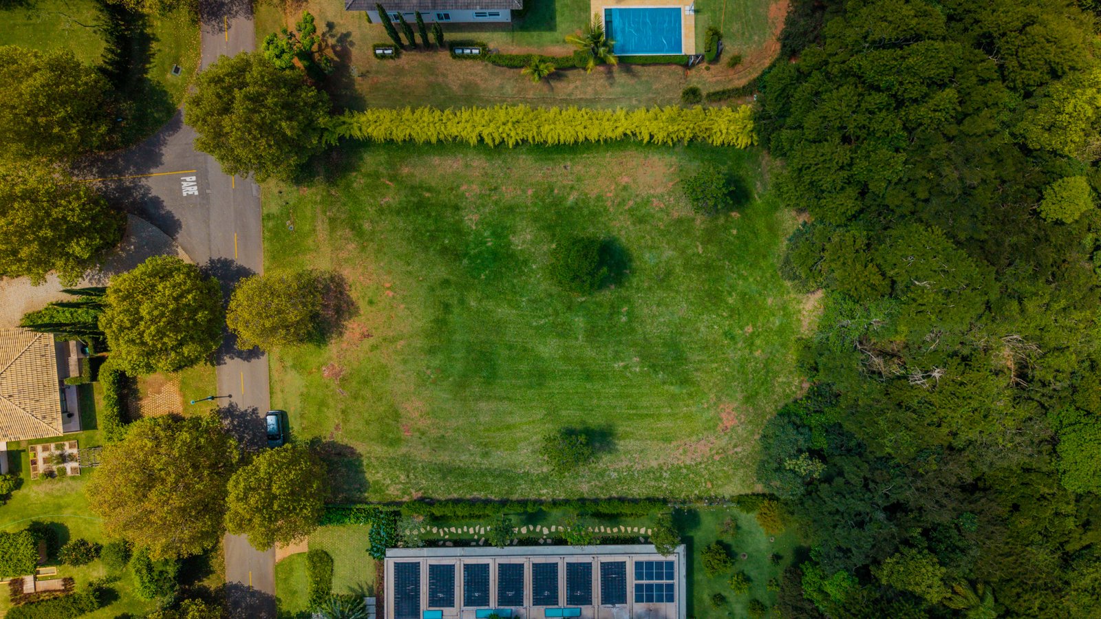 Terreno à venda no Condomínio Quinta da Baroneza