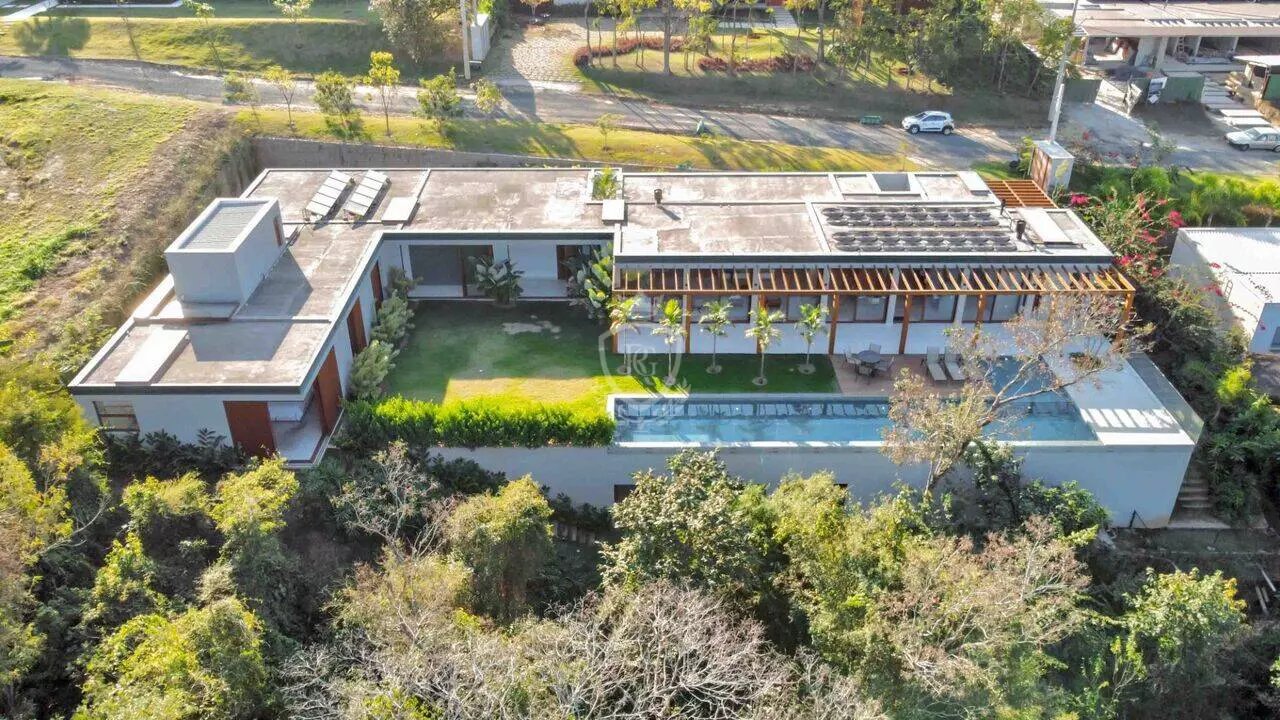 Casa com 5 Suítes à Venda no Condomínio Fazenda Vila Real Itu
