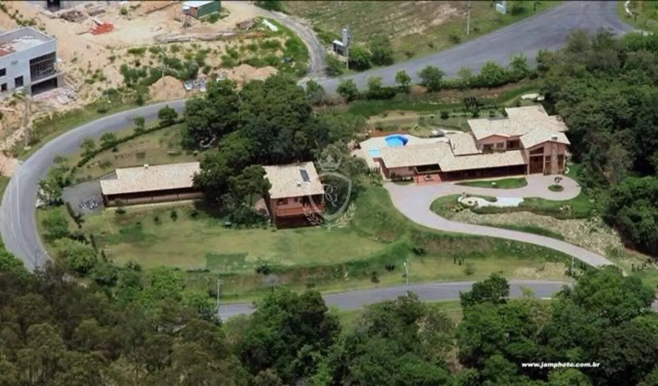 Casa com 7 Suítes à Venda no Condomínio Fazenda Vila Real Itu