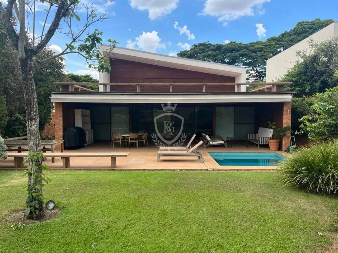Casa com 4 Suítes à Venda no Condomínio Fazenda Boa Vista