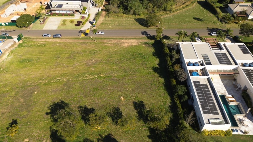Terreno a venda no condomínio Terras de São José II