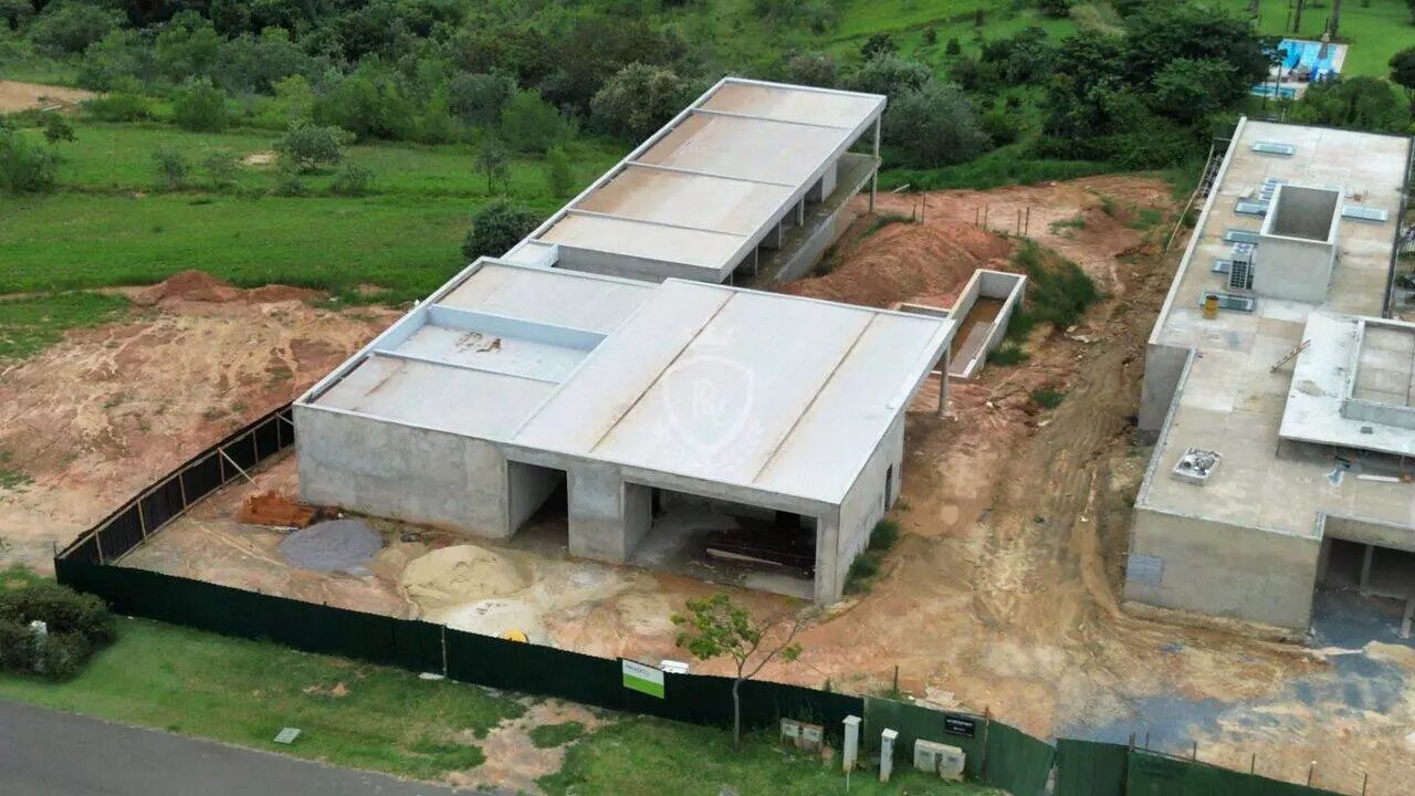 Casa com 6 Suítes à Venda no Condomínio Terras de São José II