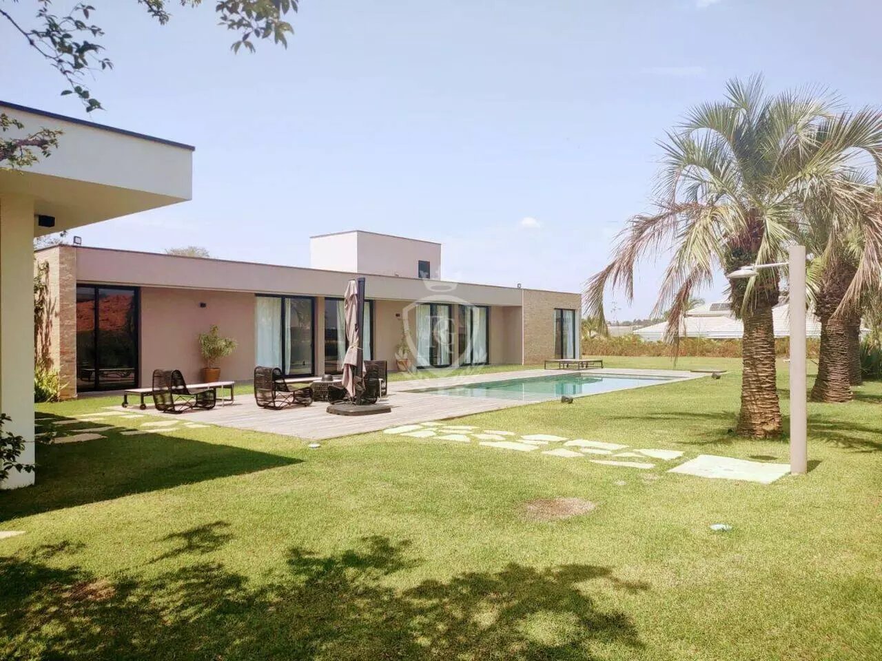 Casa com 6 Suítes à Venda no Condomínio Terras de São José II
