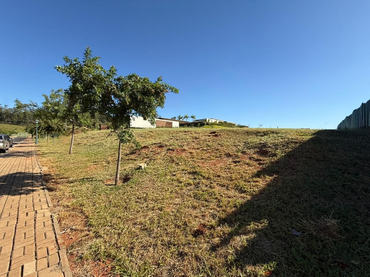 Terreno à venda no Condomínio Fazenda da Grama 