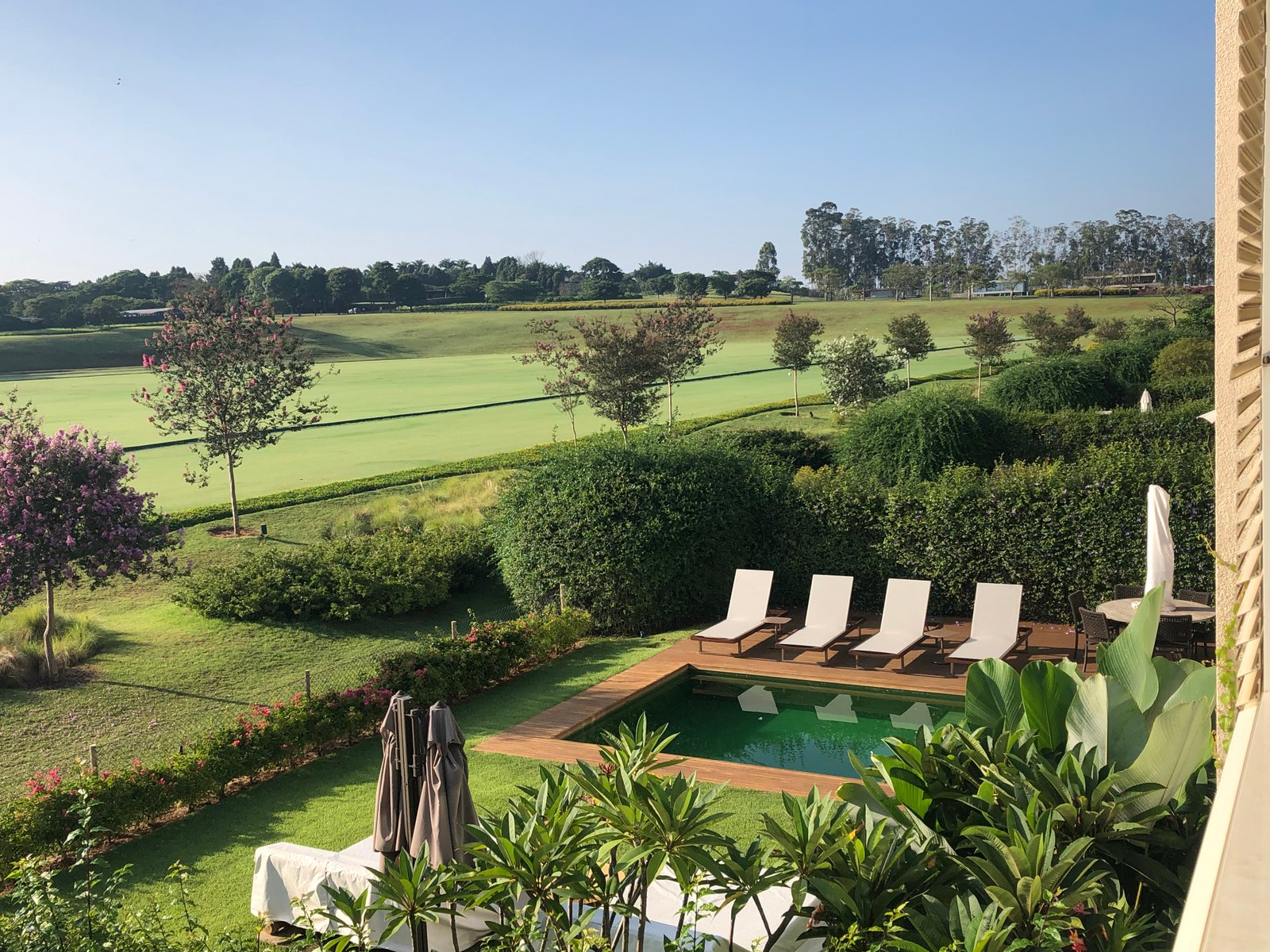 Casa com 3 suites disponivel para locação!