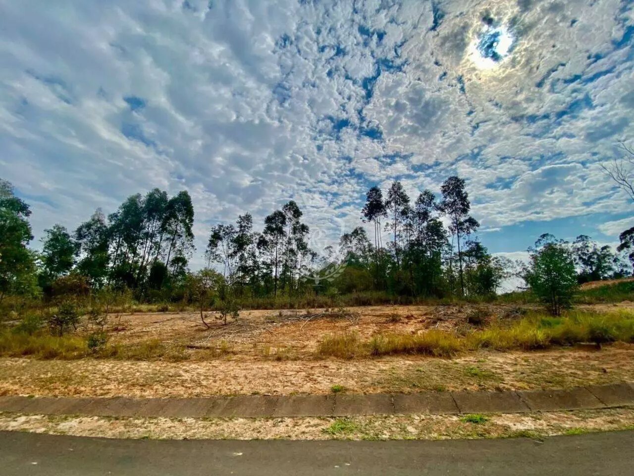 Terreno à Venda no Condomínio Terras de São José II