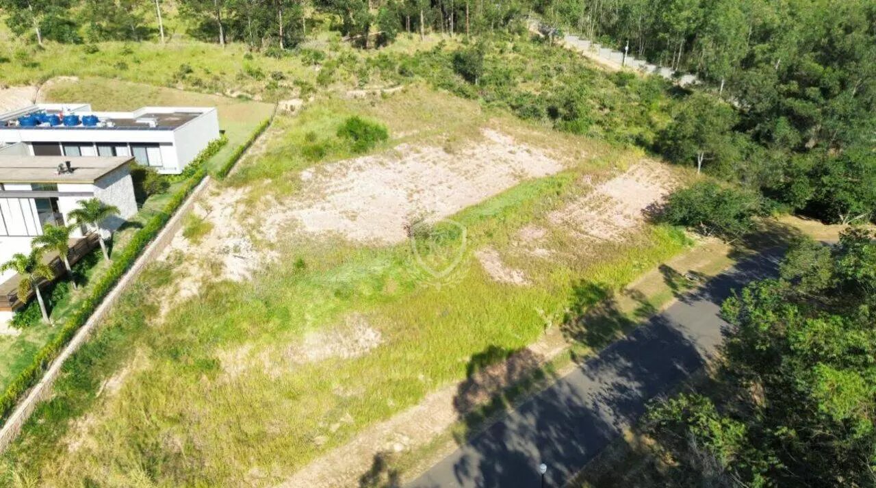 Terreno à Venda no Condomínio Terras de São José II