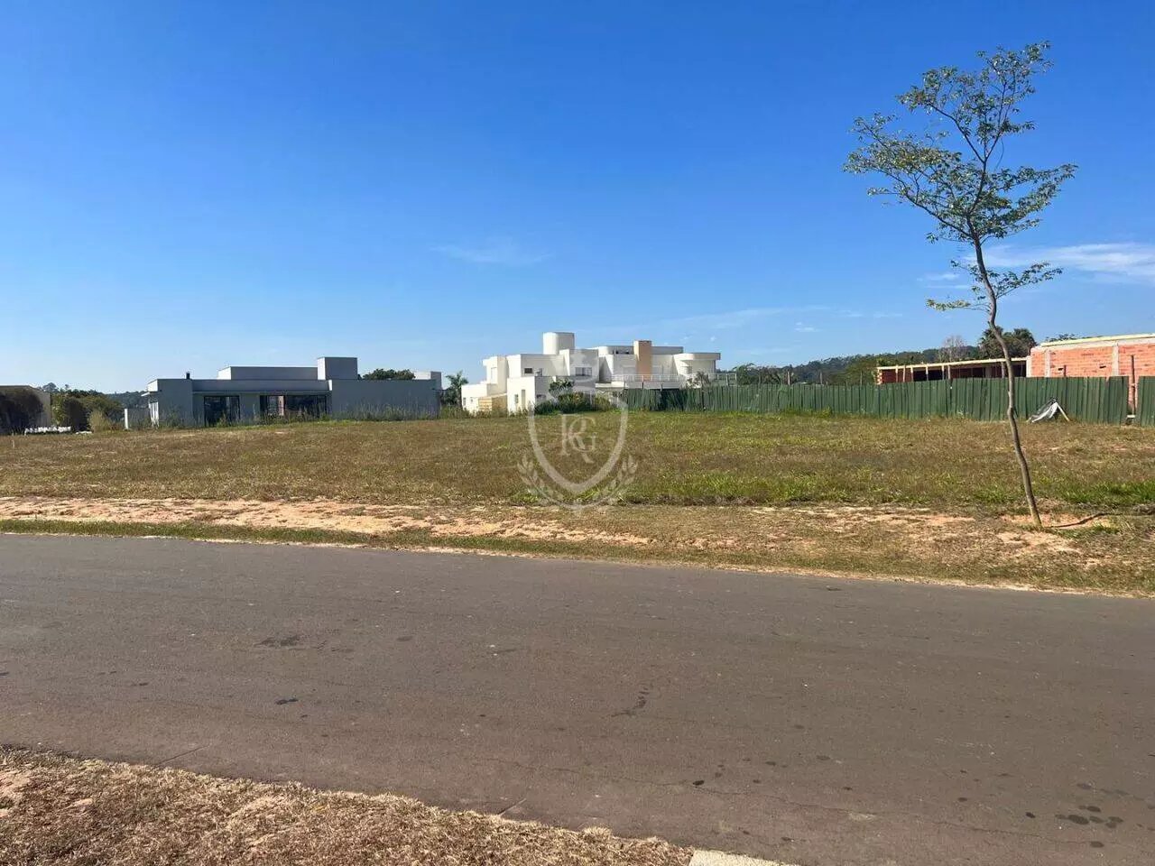 Terreno à Venda no Condomínio Terras de São José II