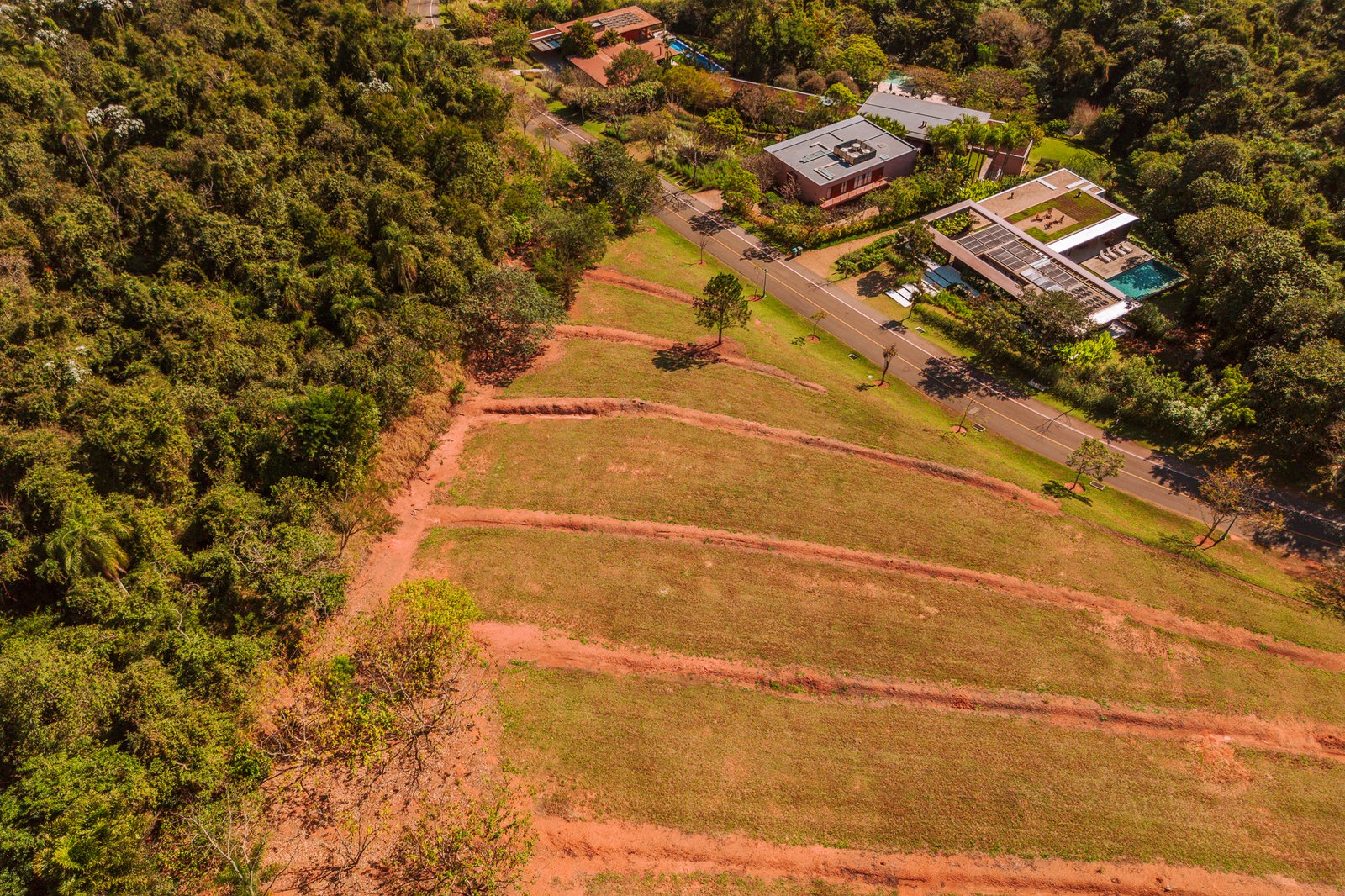 Terreno à venda no Condomínio Quinta da Baroneza 